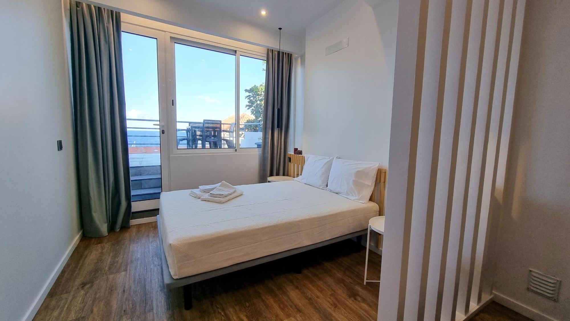 The Jolie - Apartments By The Ocean Porto Moniz Exterior photo