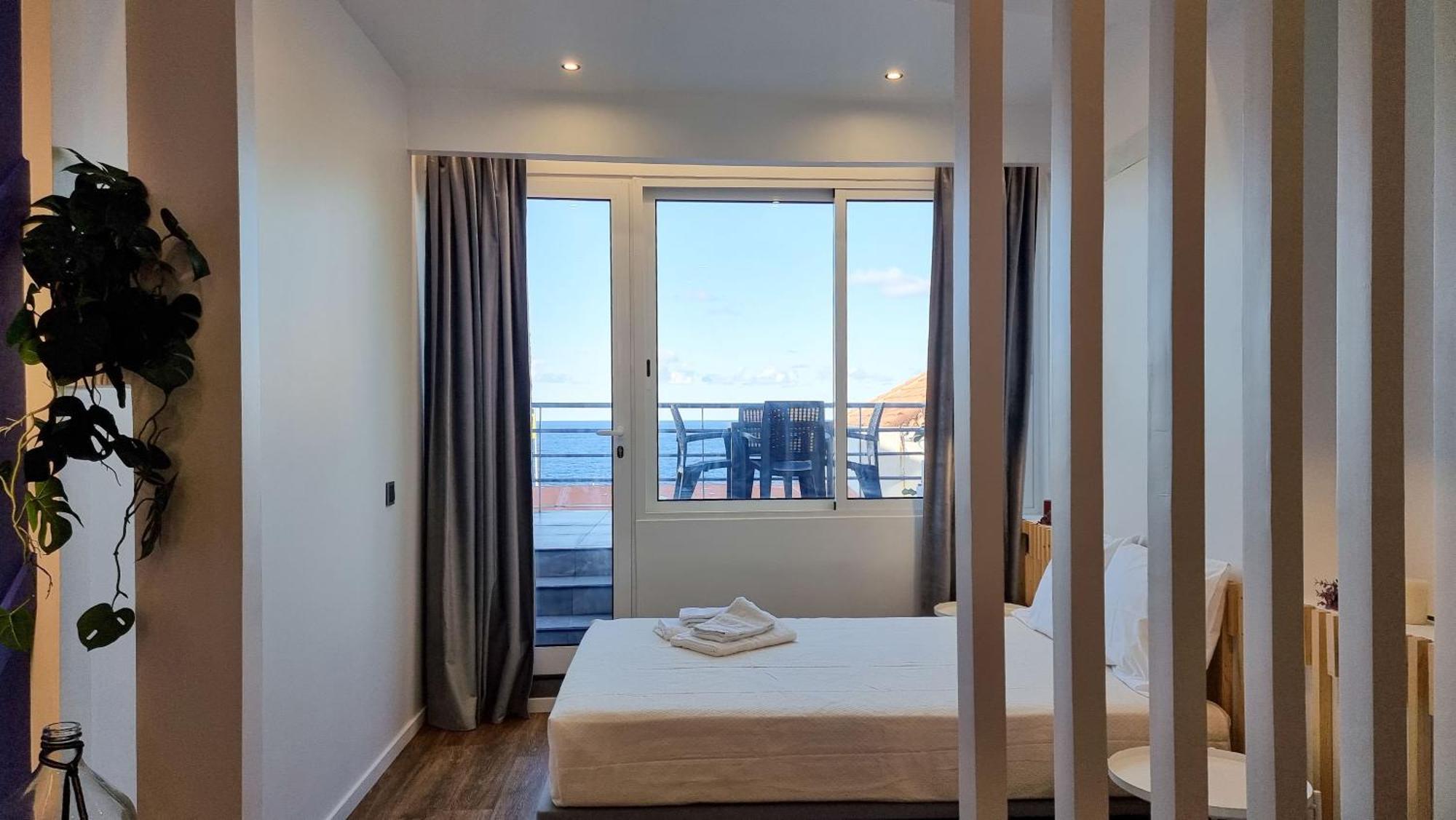 The Jolie - Apartments By The Ocean Porto Moniz Exterior photo